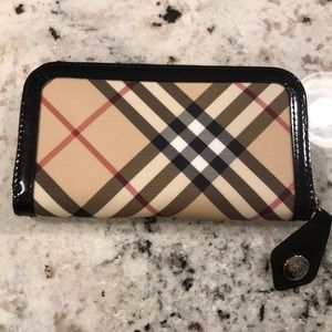 Burberry wallet